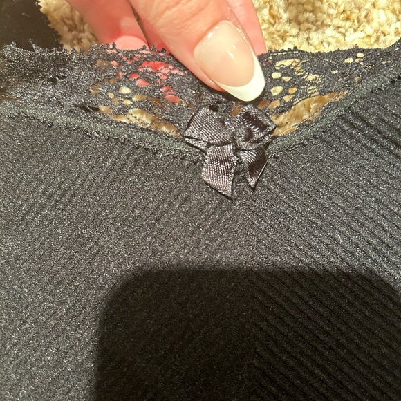 Lace trim tank top - Picture 4 of 6